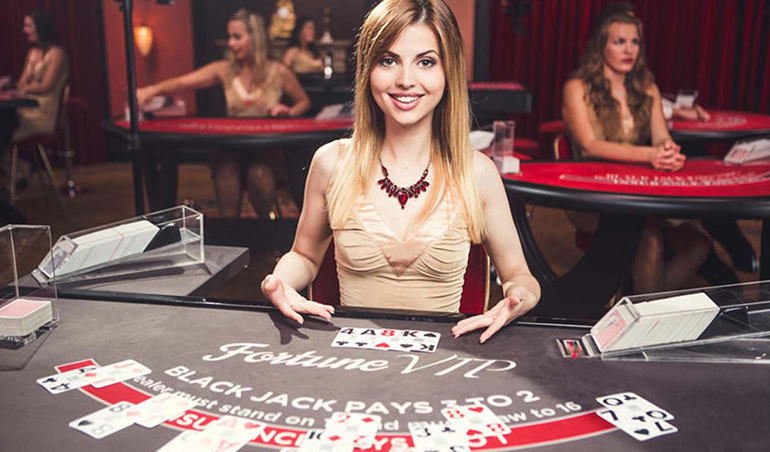 How Adding a Live Dealer Casino Can Help Your Bookie Business